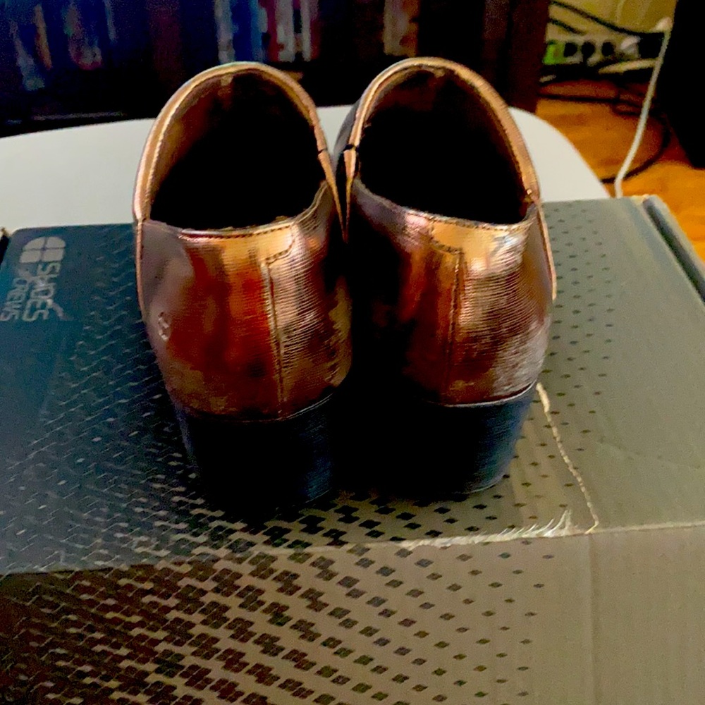 Clogs - Picture 3 of 3